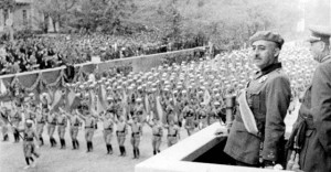 desfile militar ante Franco